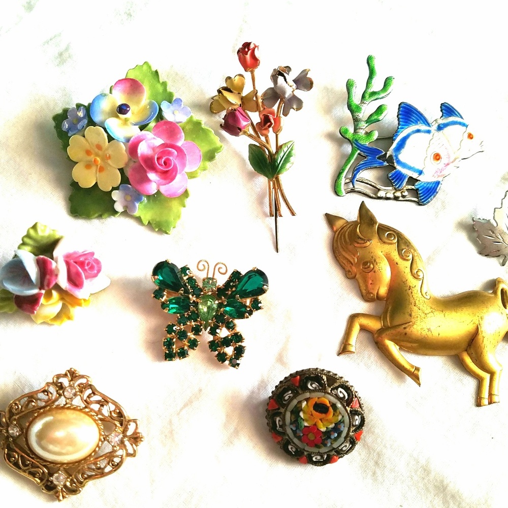 Vintage bundle pins